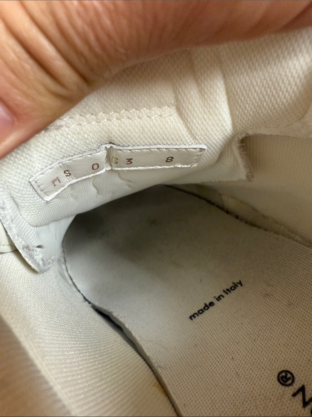 Louis Vuitton Men’s White Embossed Monogram Sneakers lv size 8 us size 9 - Picture 9 of 10